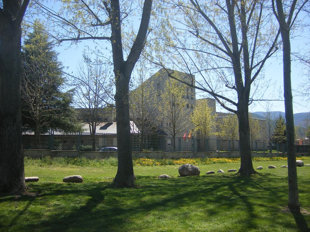 La Seu D'Urgell Xanascat Hostel Exterior photo